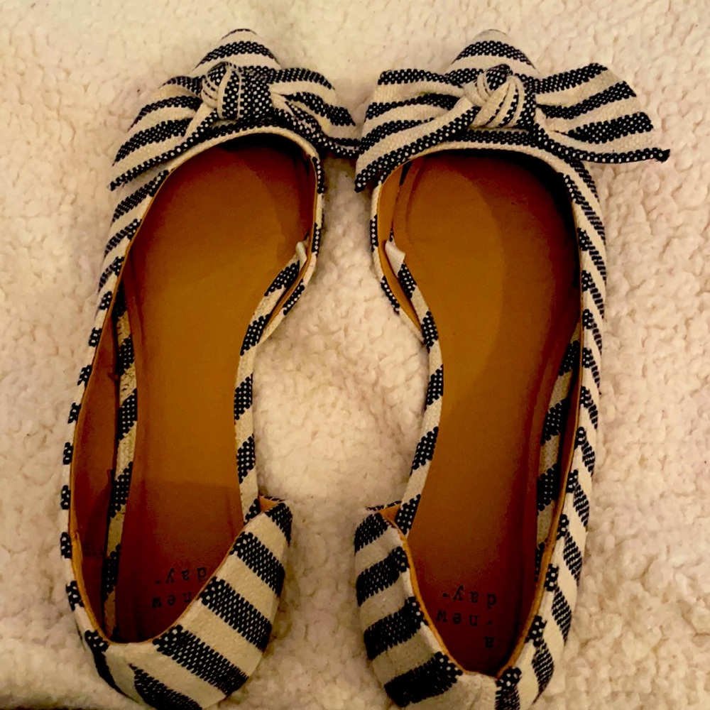 A New Day shoes navy & white stripe with bow 11